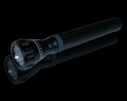 PANTERA Akku LED Taschenlampe / Cree 