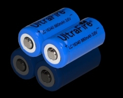 Ultra Fire Lithium Ionen Akkus CR 123A 